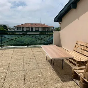 50m² Pieds Dans L'eau + 20m² Terrasse- Vue Sur Mer Appartement